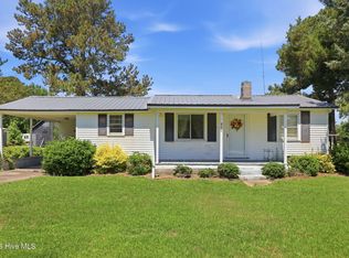 850 Smithtown Rd, Grimesland, NC 27837