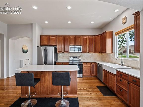 5th image of 164 Homeland Ct
