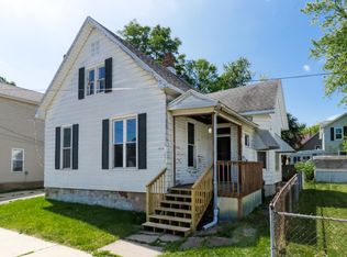 614 W Locust St, Bloomington, IL 61701
