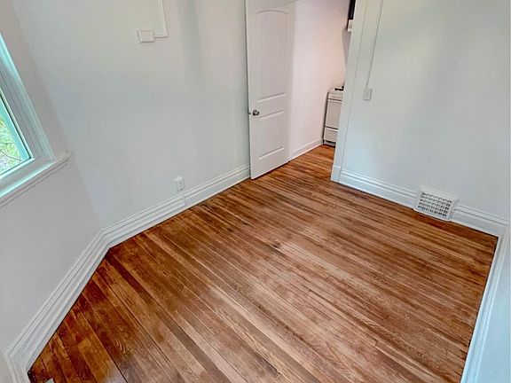 5th image of 1913 Pleasant St #713-1