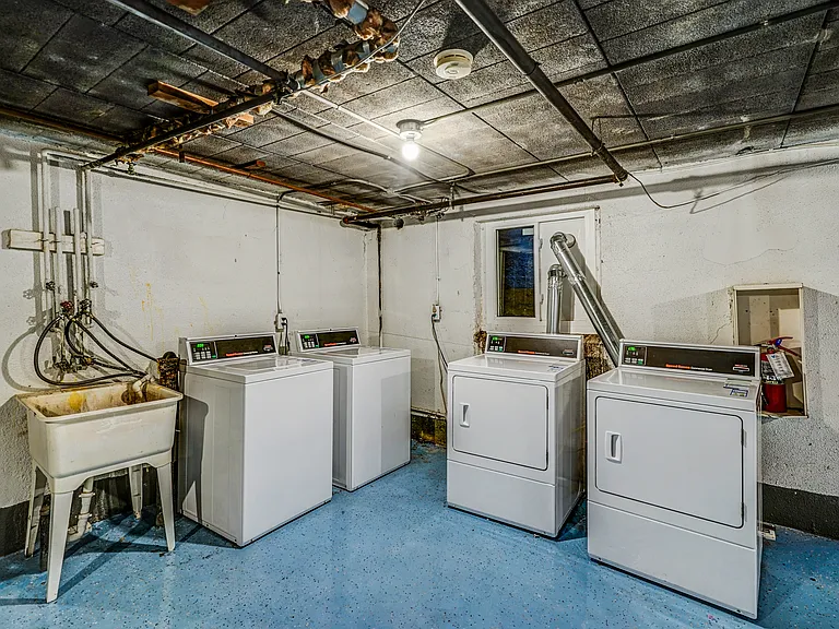 Park Place Apartments — Photo 20