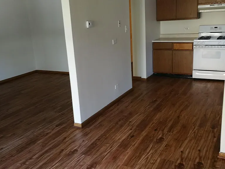 14802 Kenton Ave #1B — Photo 4