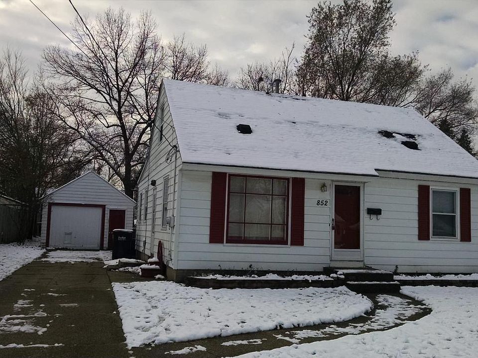 1st image of 852 Muriel St SW
