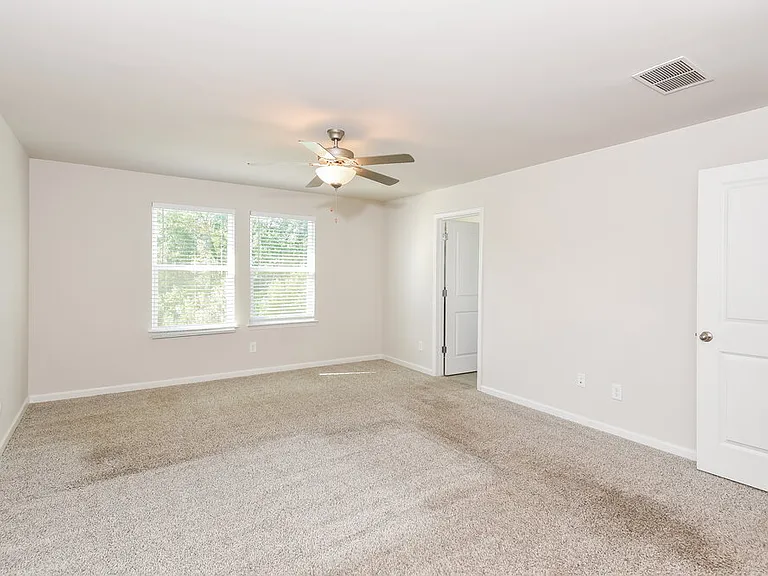 6075 Hickory Creek Ct — Photo 7
