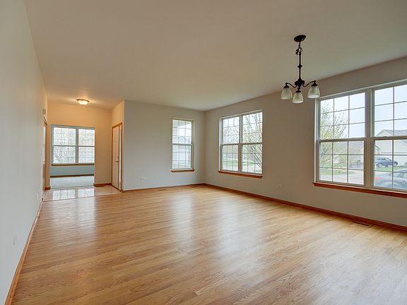 5th image of 16153 Seneca Lake Cir