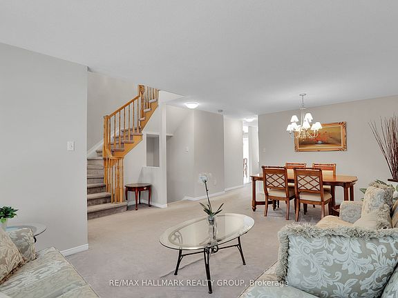 3rd image of 634 Aquaview Dr