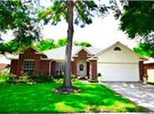 8214 Cienna Dr, Houston, TX 77040