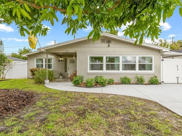 1911 Montana Ave NE, Saint Petersburg, FL 33703
