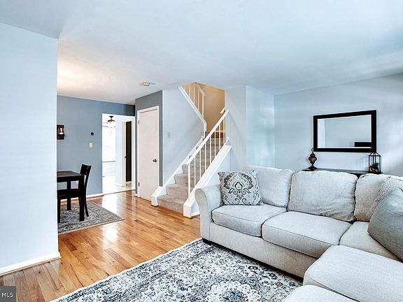 3rd image of 14502 Chelsey Pl