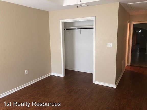 2nd image of 3115 Damon Ave