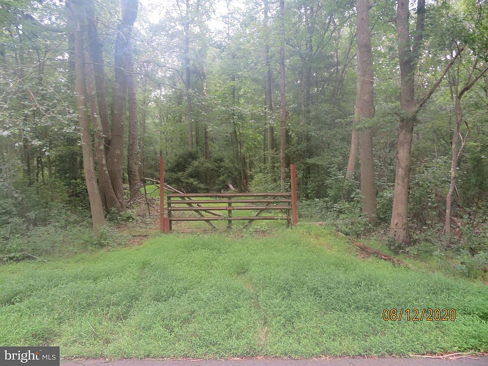 2nd image of 155 Burrs Mill Rd