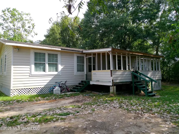 1645 Coy Ave, Wiggins, MS 39577