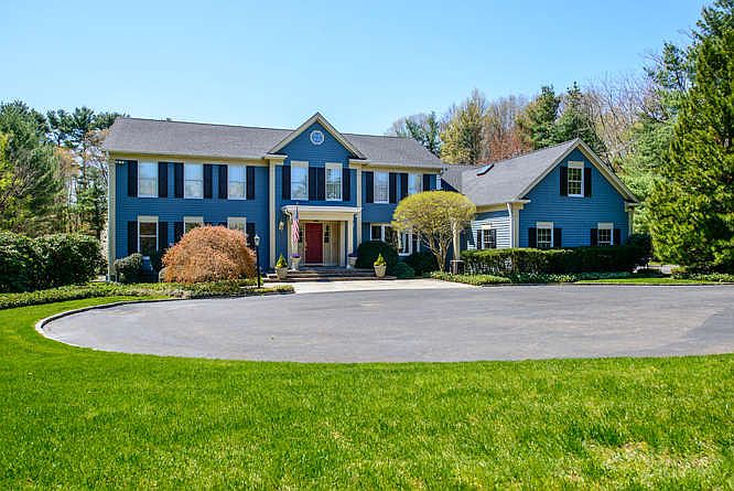 1st image of 370 Annandale Drive
