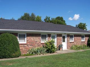 236-238 Courchelle Dr, Nicholasville, KY 40356