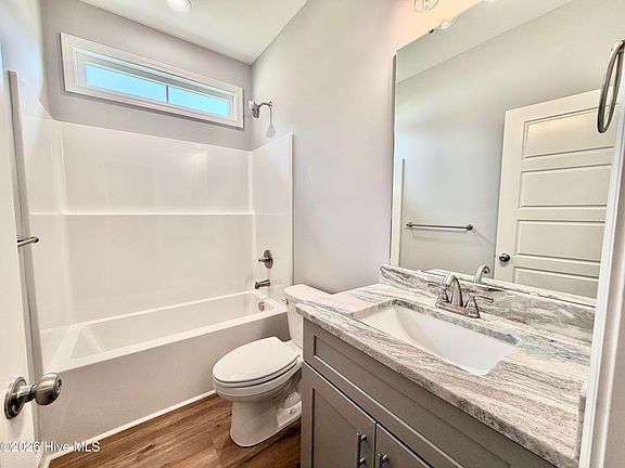 5th image of 3726 Chatsworth Drive