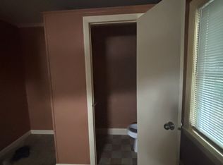 158-160 S Walnut St, Plainfield, CT 06374