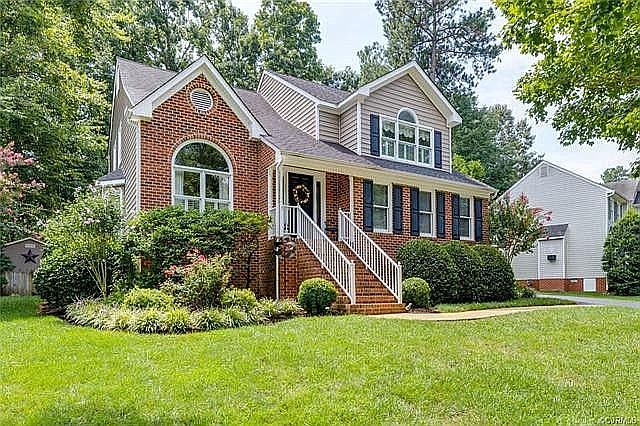 1st image of 825 Coralberry Dr