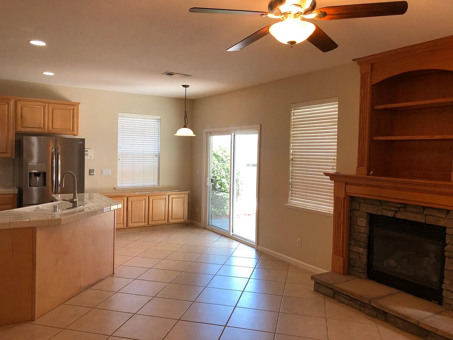 907 Countrywood Cir — Photo 2