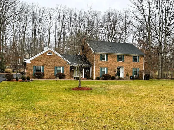 22 Hummingbird Ln, Beckley, WV 25801