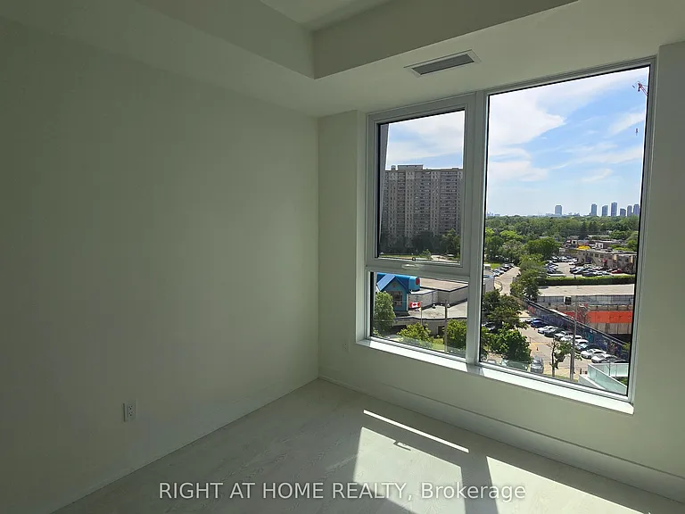 60 Central Park Dr #1007 — Photo 33