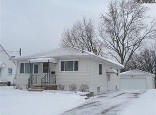 487 E Hopocan Ave, Barberton, OH