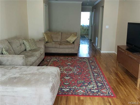 2nd image of 622 Colony Dr #622