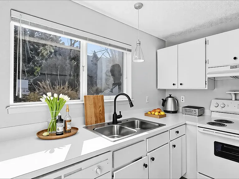 Harborview Apartments — Photo 4