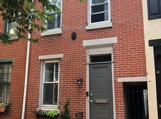 2212 Manning St, Philadelphia, PA 19103