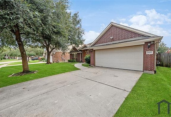 2nd image of 18111 Dovefield Ln