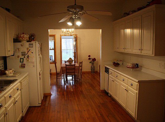 4th image of 91 Mays St
