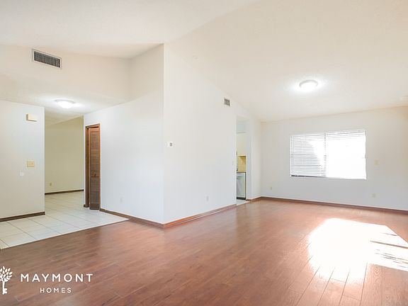 5th image of 715 Gilda Dr