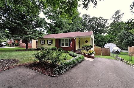 Exterior Front parking