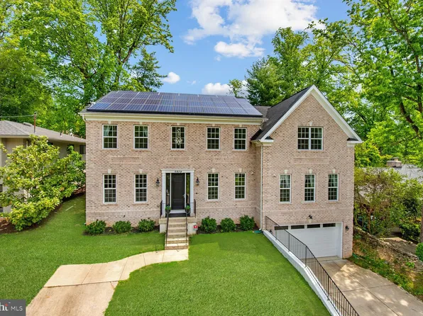 5809 Osceola Rd, Bethesda, MD 20816