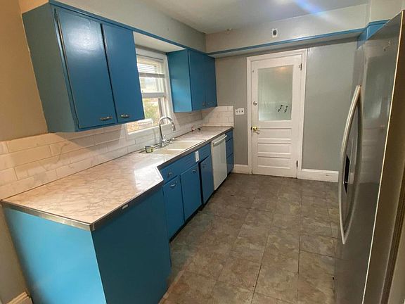 3rd image of 255 Garfield Avenue
