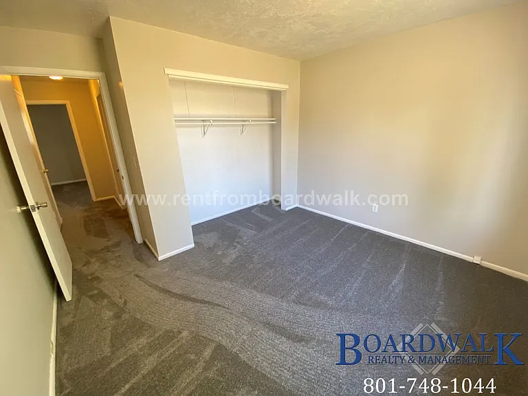 1453 W 2320 S — Photo 16