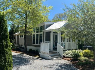 14 Empire Ln, Flat Rock, NC 28731