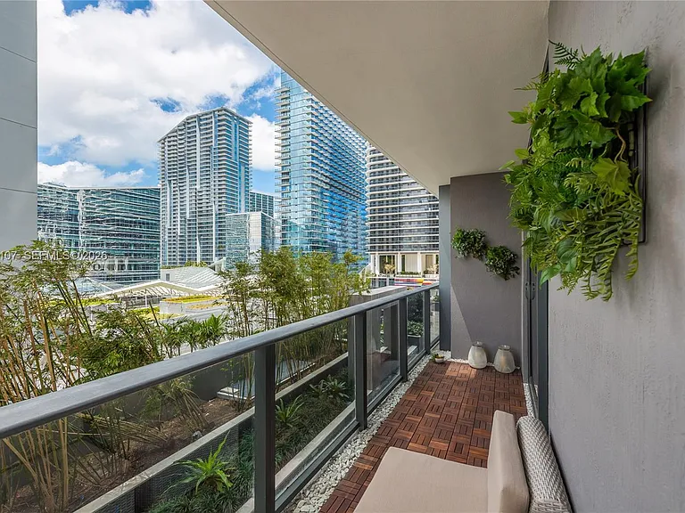 55 SW 9th St #1010 — Photo 19