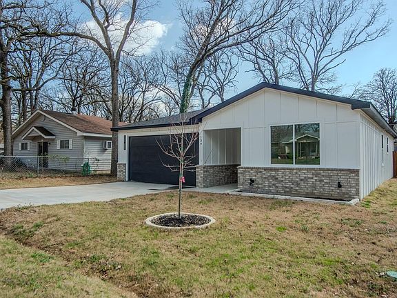 2nd image of 139 Forest Oaks Dr