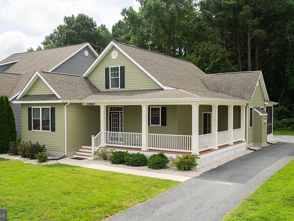 1st image of 34960 Preserve Ln