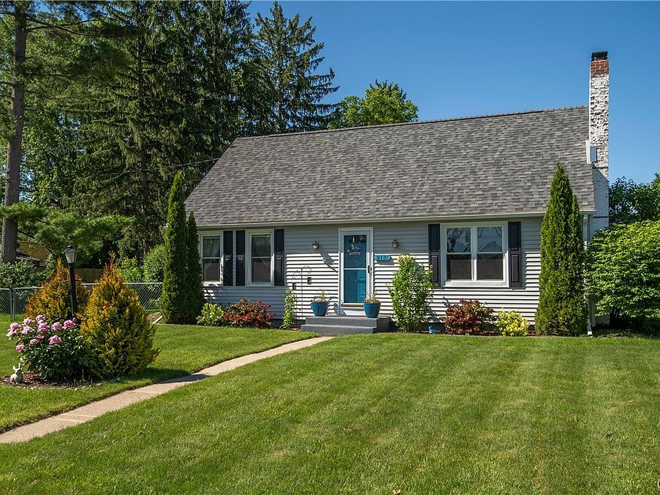 1st image of 2131 Walcott Ave