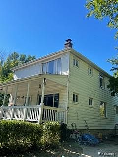 2nd image of 523-525 Fairview St