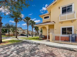 7472 NW 181st St, Hialeah, FL 33015
