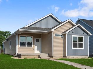 109 Coral Dr, Waterloo, IA 50701