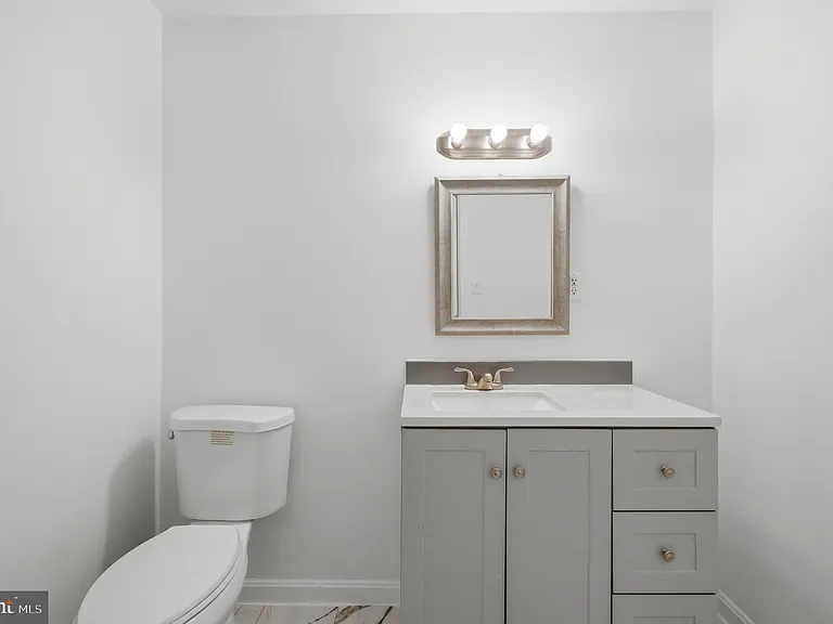 46601 Carriage Ct — Photo 17