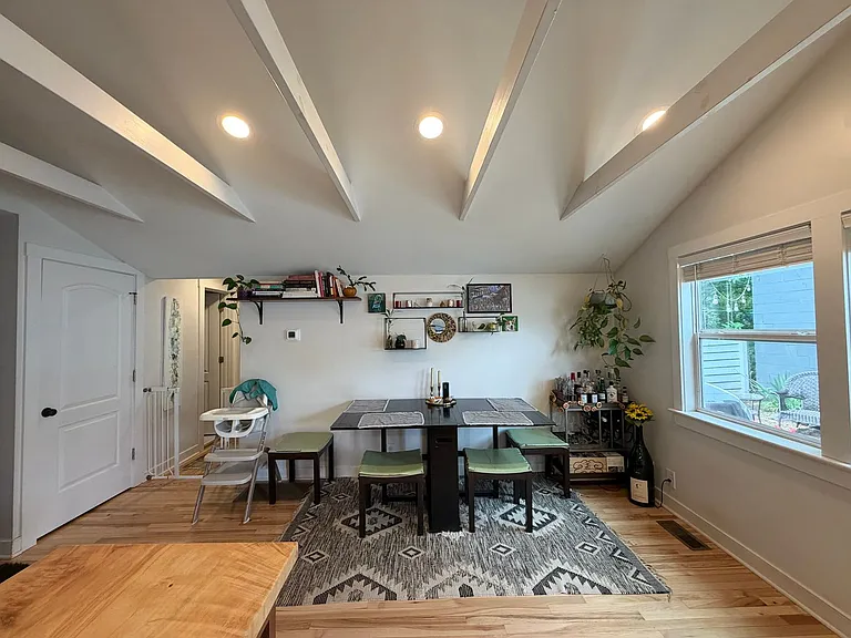 320 1/2 Meade Ave — Photo 19