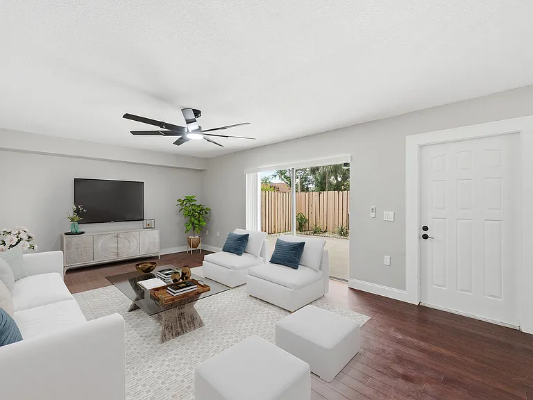 515 Green Springs Pl — Photo 7
