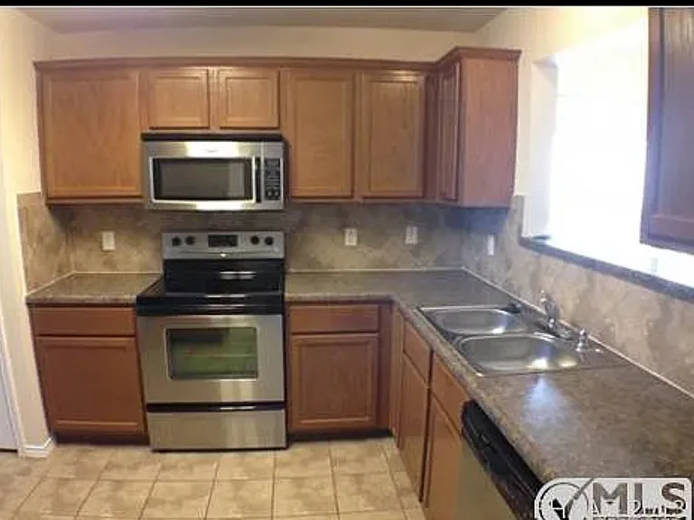 6309 Blayney Dr — Photo 10