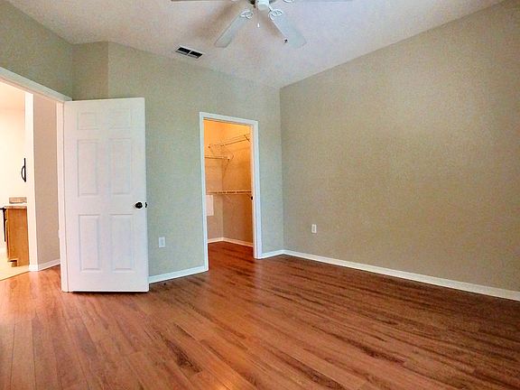 5th image of 10017 Courtney Palms Blvd APT 304