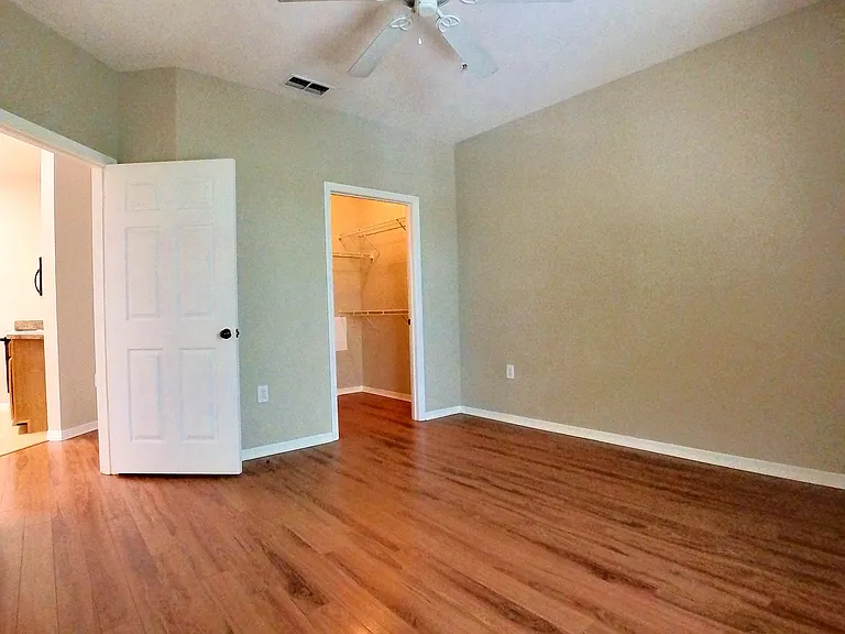 10017 Courtney Palms Blvd #304 — Photo 5