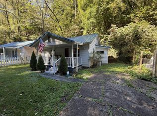 6375 S Ruffner Rd, Charleston, WV 25314